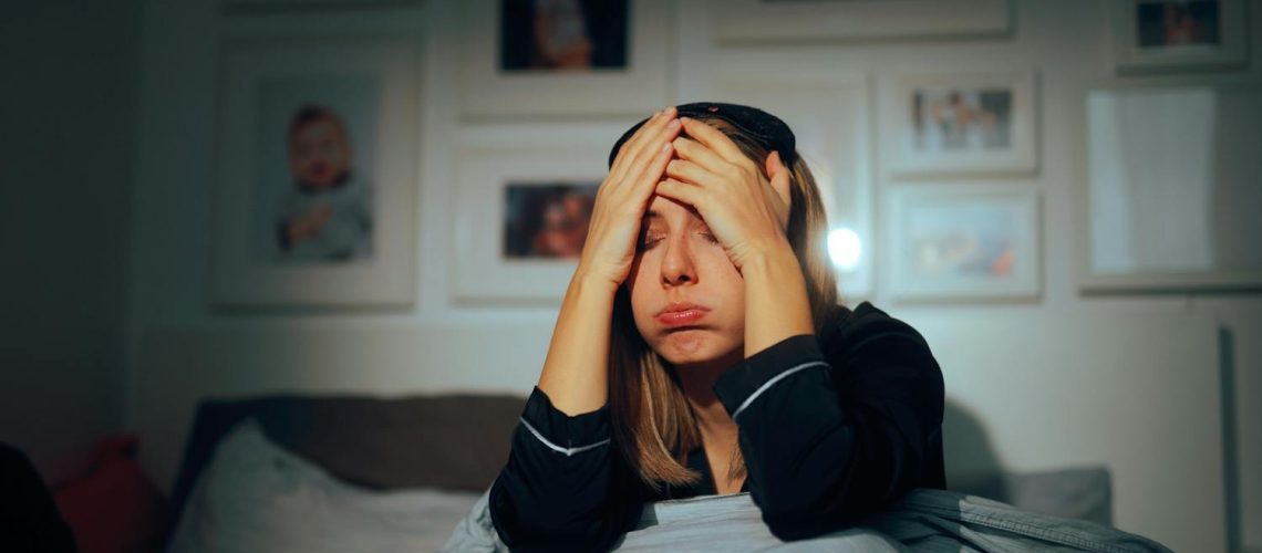 Je suis fatiguée mais je n'arrive pas à dormir : que faire ?